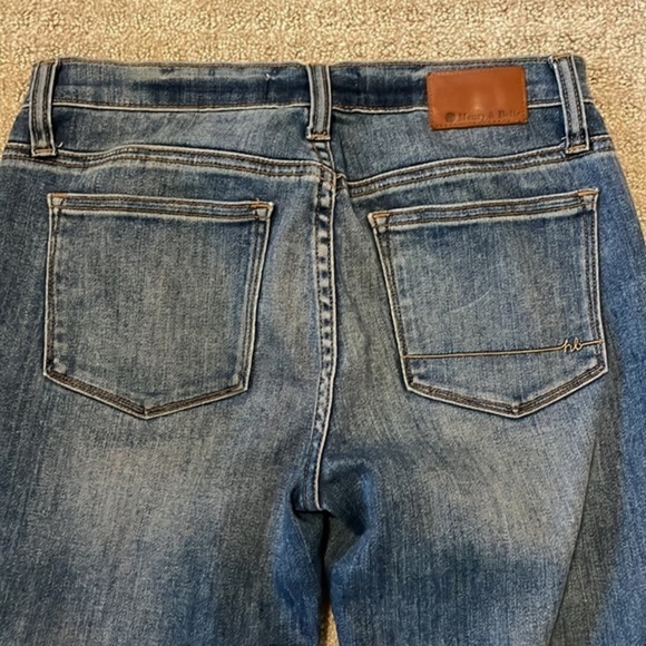 Henry & Belle Distressed Medium Denim Wash Cuffed Jeans - Picture 4 of 8